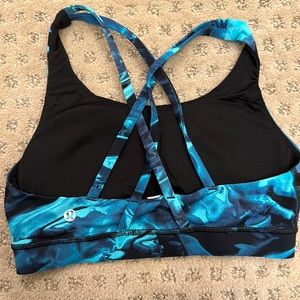 Lululemon sports bra size 6